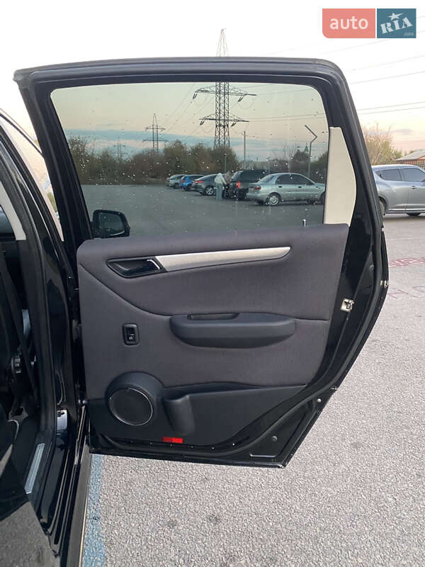 Хетчбек Mercedes-Benz B-Class 2010 в Дніпрі