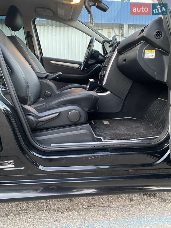 Хетчбек Mercedes-Benz B-Class 2010 в Дніпрі