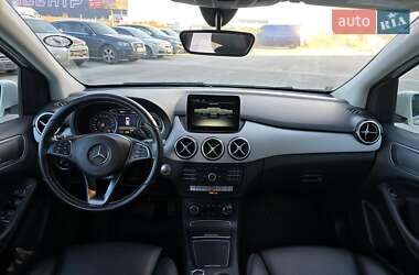 Хэтчбек Mercedes-Benz B-Class 2016 в 