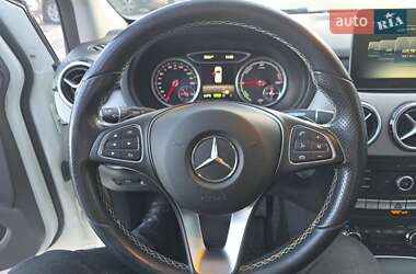 Хэтчбек Mercedes-Benz B-Class 2016 в 