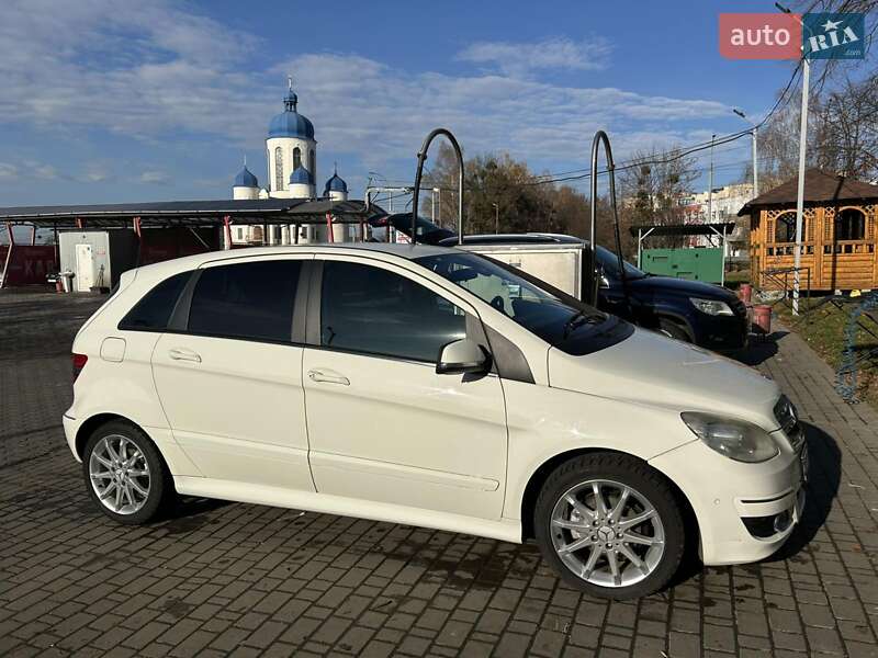 Хэтчбек Mercedes-Benz B-Class 2010 в Черновцах