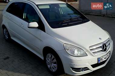 Хэтчбек Mercedes-Benz B-Class 2009 в 