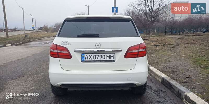 Хетчбек Mercedes-Benz B-Class 2017 в Харкові фото 2 Хетчбек Mercedes-Benz B-Class 2017 в Харкові