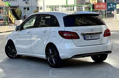Хэтчбек Mercedes-Benz B-Class 2015 в 