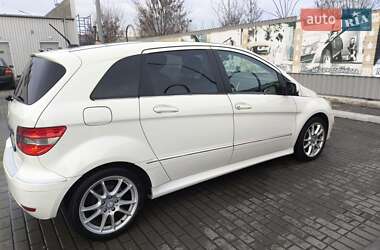 Хэтчбек Mercedes-Benz B-Class 2011 в Киеве