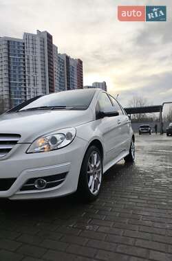 Хэтчбек Mercedes-Benz B-Class 2011 в Киеве