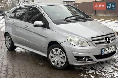 Хэтчбек Mercedes-Benz B-Class 2010 в Звягеле