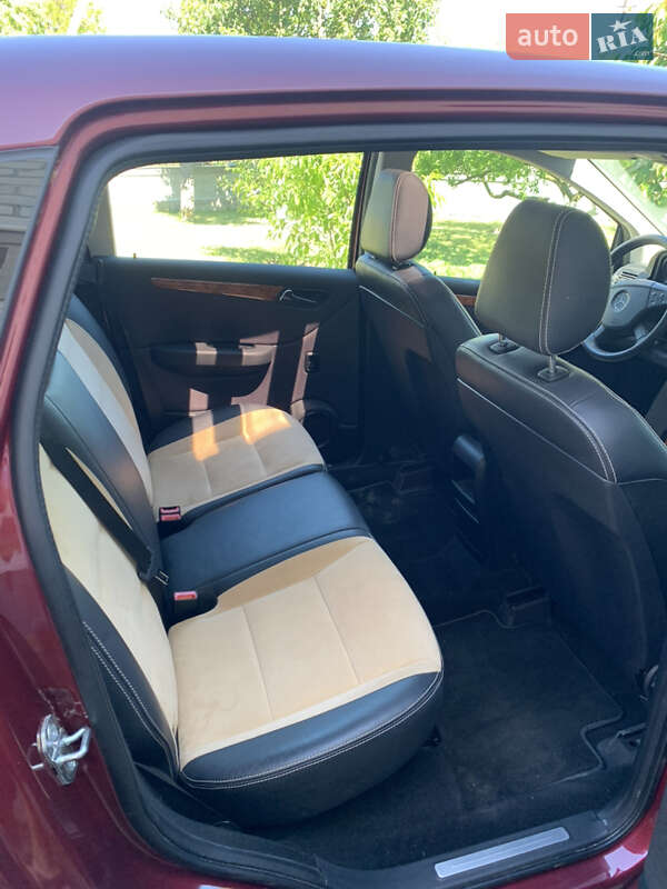 Хэтчбек Mercedes-Benz B-Class 2009 в Ковеле