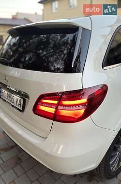 Хэтчбек Mercedes-Benz B-Class 2016 в 