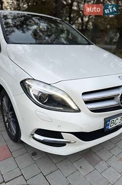 Хэтчбек Mercedes-Benz B-Class 2016 в 