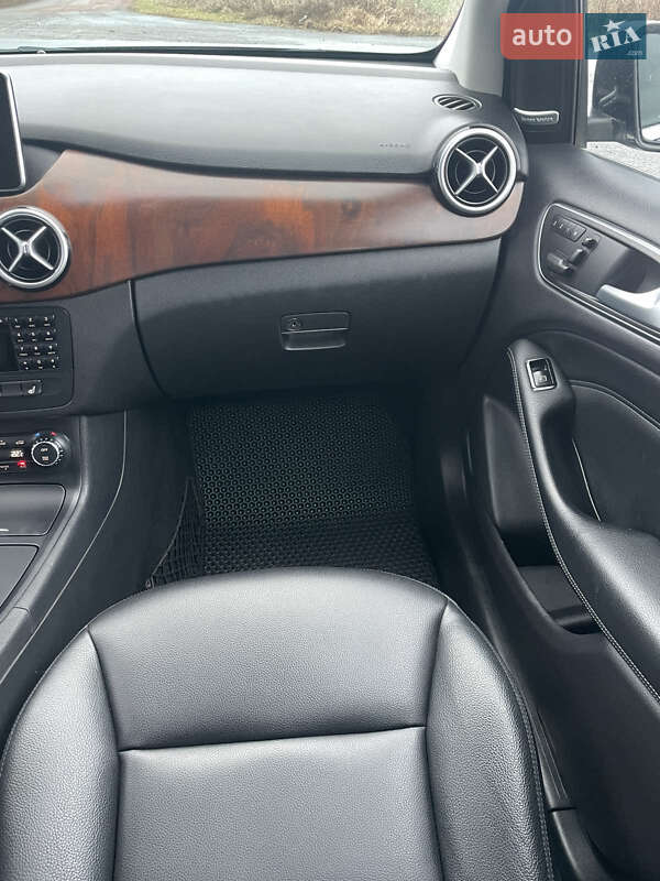 Хэтчбек Mercedes-Benz B-Class 2014 в Коростене