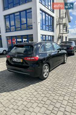 Хетчбек Mercedes-Benz B-Class 2019 в 