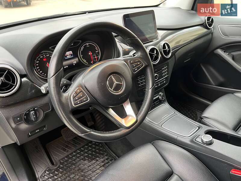 Хетчбек Mercedes-Benz B-Class 2016 в Житомирі