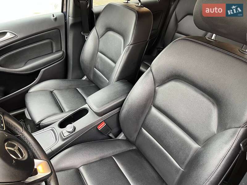 Хетчбек Mercedes-Benz B-Class 2016 в Житомирі