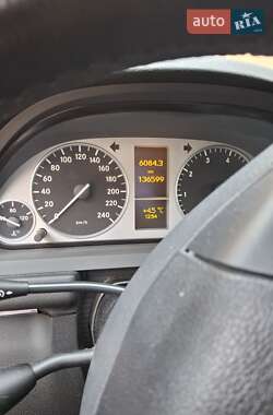 Хетчбек Mercedes-Benz B-Class 2009 в 