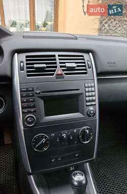 Хетчбек Mercedes-Benz B-Class 2009 в 