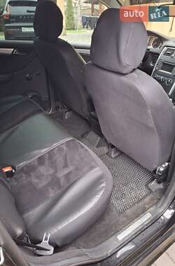 Хетчбек Mercedes-Benz B-Class 2009 в 