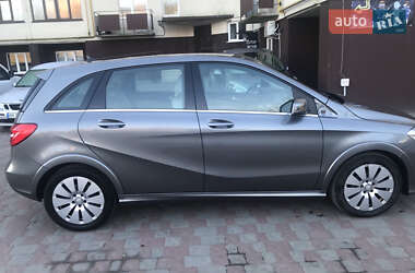 Хэтчбек Mercedes-Benz B-Class 2014 в 