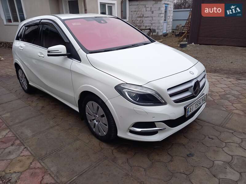 Хэтчбек Mercedes-Benz B-Class 2015 в Броварах