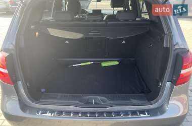 Хэтчбек Mercedes-Benz B-Class 2017 в 