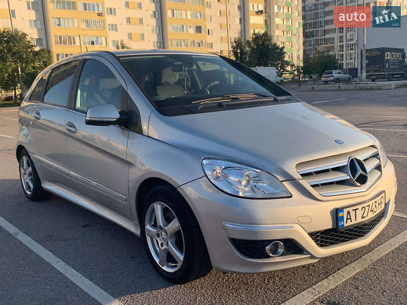 Mercedes-Benz B-Class 2011 Mercedes-Benz B-Class 2011