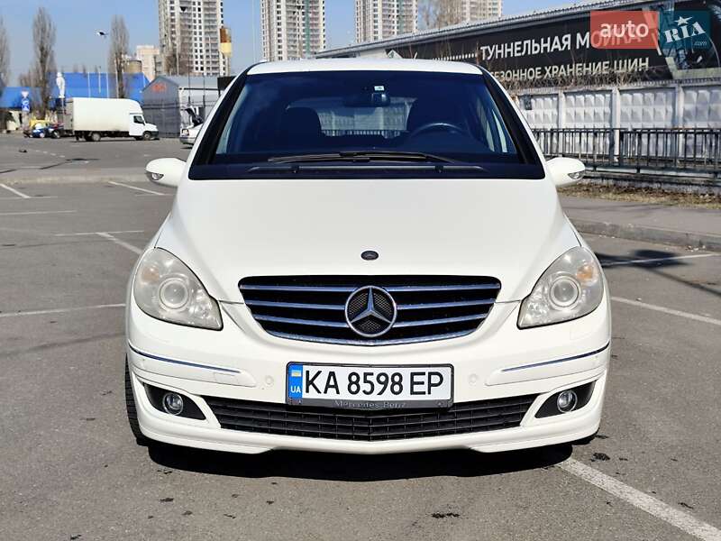 Хэтчбек Mercedes-Benz B-Class 2007 в 
