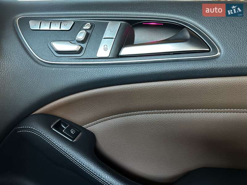 Хэтчбек Mercedes-Benz B-Class 2016 в Киеве