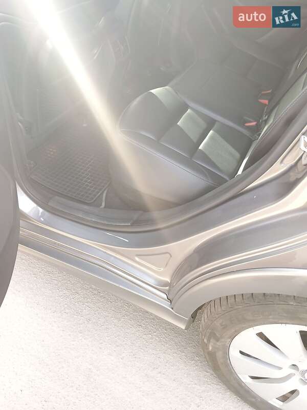 Хэтчбек Mercedes-Benz B-Class 2015 в Запорожье