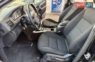 Хэтчбек Mercedes-Benz B-Class 2011 в 