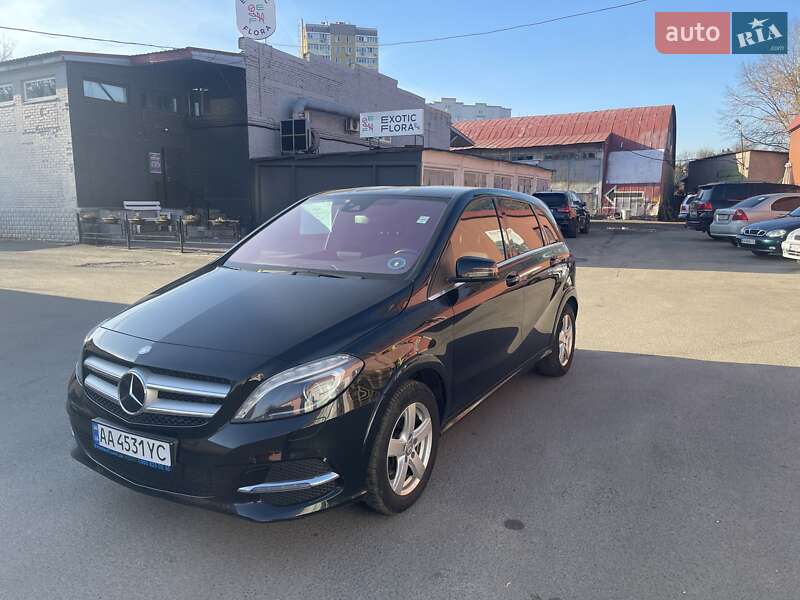 Хэтчбек Mercedes-Benz B-Class 2015 в Киеве