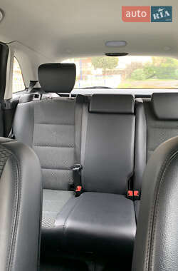 Хэтчбек Mercedes-Benz B-Class 2010 в 