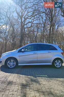 Хетчбек Mercedes-Benz B-Class 2011 в Чернівцях