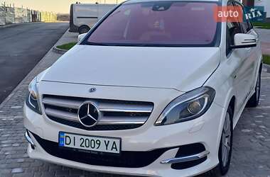 Хэтчбек Mercedes-Benz B-Class 2017 в 