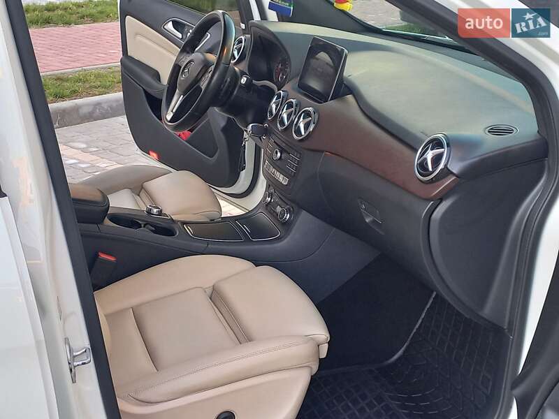 Хэтчбек Mercedes-Benz B-Class 2017 в Виннице фото 29 Хэтчбек Mercedes-Benz B-Class 2017 в Виннице