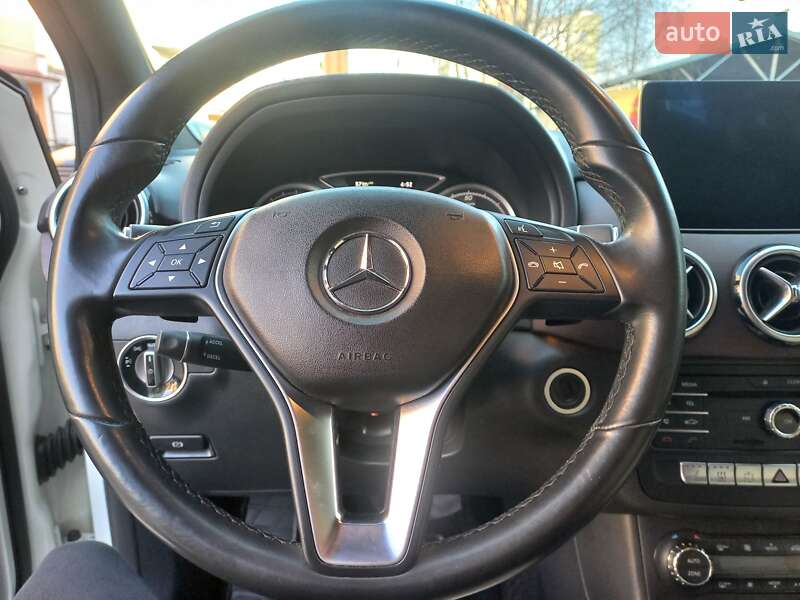 Хэтчбек Mercedes-Benz B-Class 2017 в Виннице фото 47 Хэтчбек Mercedes-Benz B-Class 2017 в Виннице