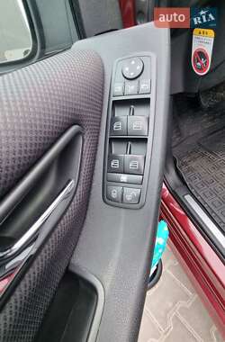 Хетчбек Mercedes-Benz B-Class 2009 в 