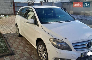 Хэтчбек Mercedes-Benz B-Class 2013 в 