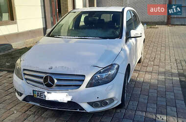 Хэтчбек Mercedes-Benz B-Class 2013 в 