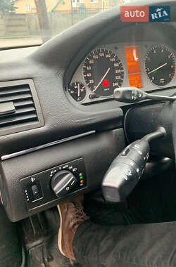 Хэтчбек Mercedes-Benz B-Class 2009 в 