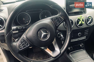Хэтчбек Mercedes-Benz B-Class 2014 в 