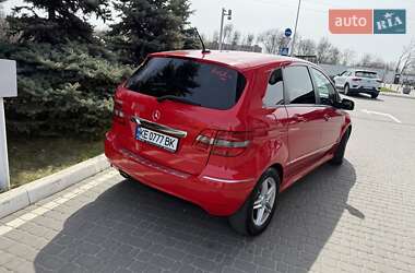 Хэтчбек Mercedes-Benz B-Class 2011 в 
