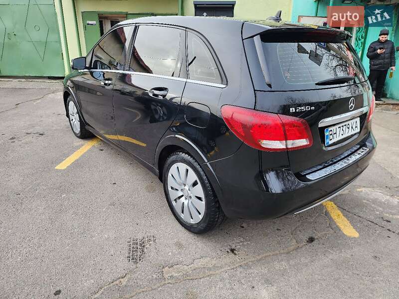 Хэтчбек Mercedes-Benz B-Class 2016 в Одессе