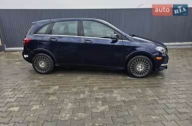 Хэтчбек Mercedes-Benz B-Class 2016 в 