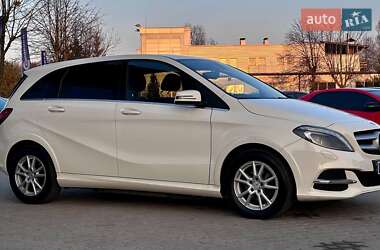 Хэтчбек Mercedes-Benz B-Class 2016 в 