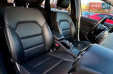 Хэтчбек Mercedes-Benz B-Class 2016 в 