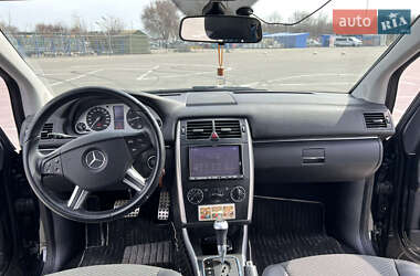 Хэтчбек Mercedes-Benz B-Class 2011 в 