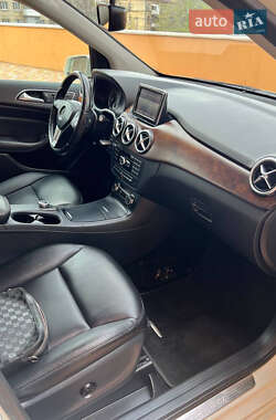 Хэтчбек Mercedes-Benz B-Class 2014 в 