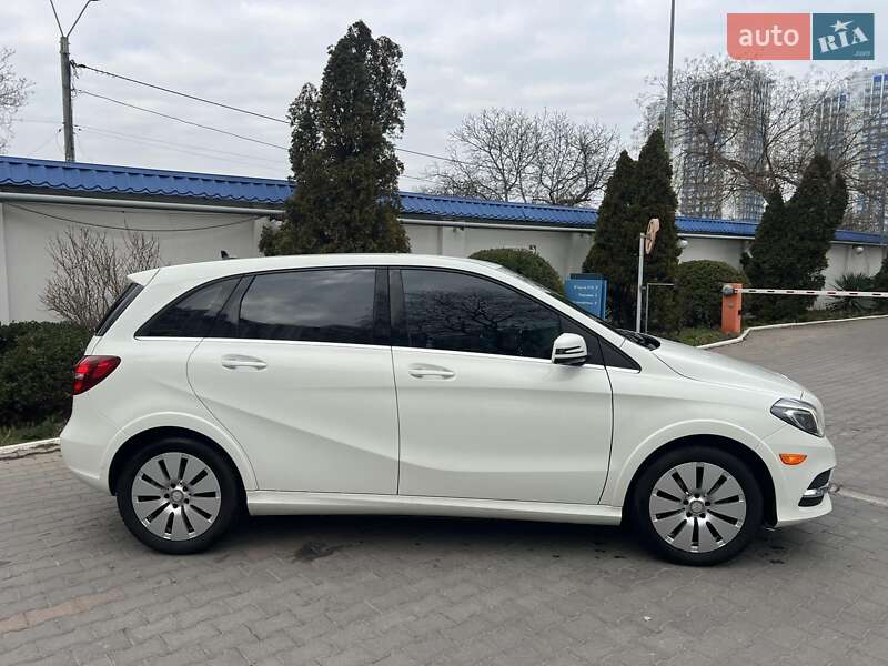 Хэтчбек Mercedes-Benz B-Class 2015 в Одессе