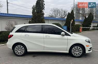Хетчбек Mercedes-Benz B-Class 2015 в 