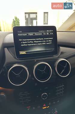 Хетчбек Mercedes-Benz B-Class 2017 в 